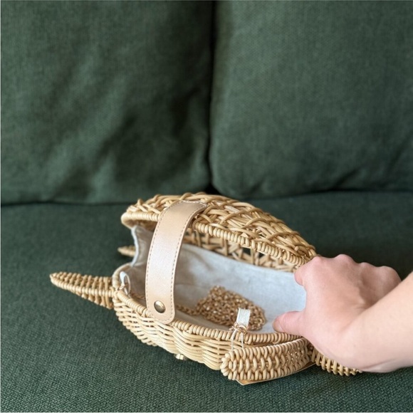 Tommy Bahama | Turtle Woven Bag 🐢 - Picture 3 of 7